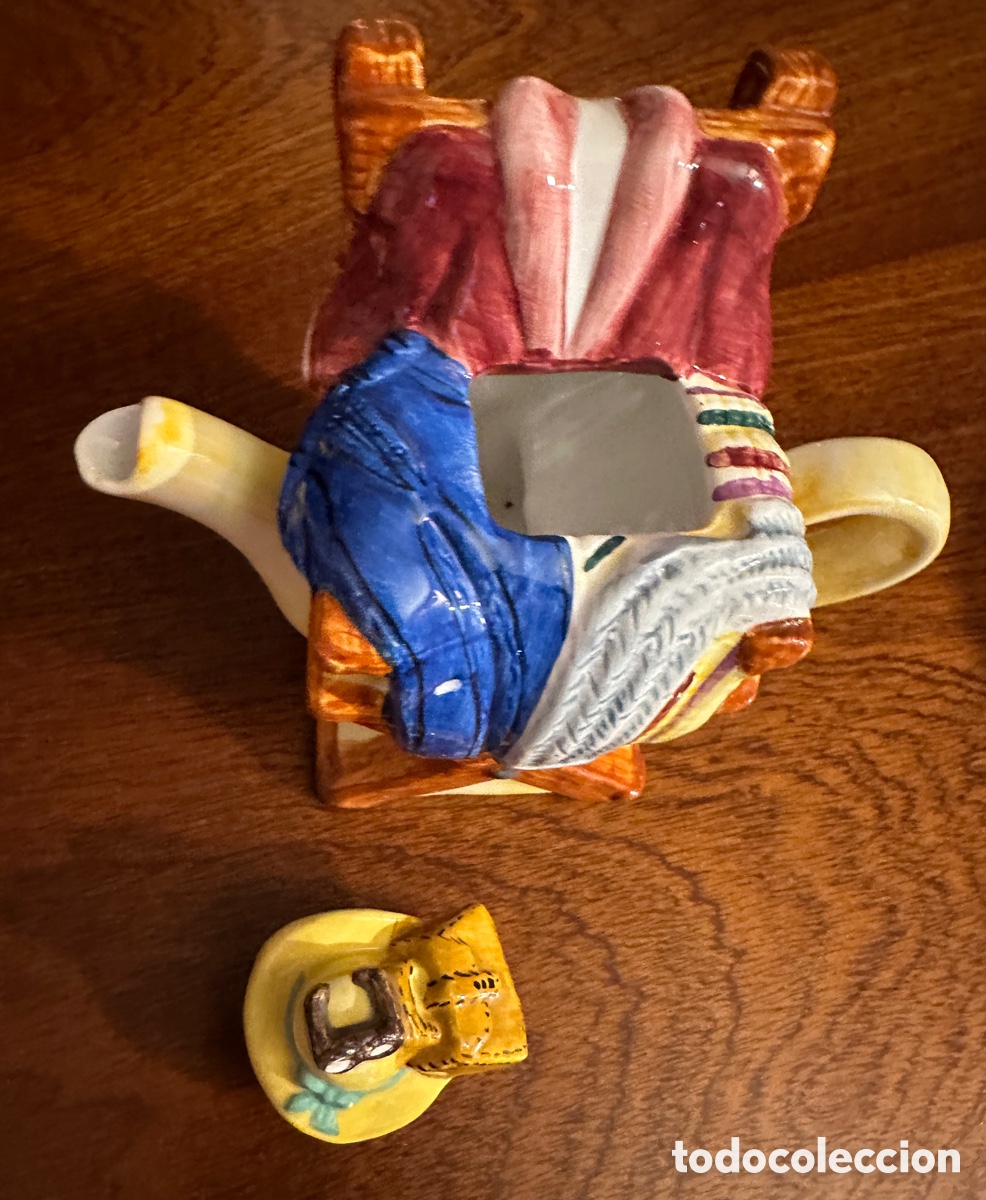 Segunda mano: Tetera cer&aacute;mica silla con sombrero - Foto 4