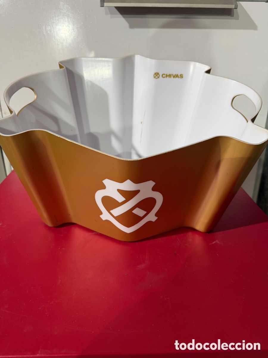Segunda mano: Cubitera Chivas Regal Original Oro Blanco - Foto 1