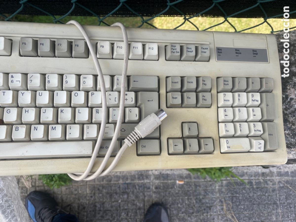 Segunda mano: Teclado antiguo LT-5000 A SPN 102 - Foto 2