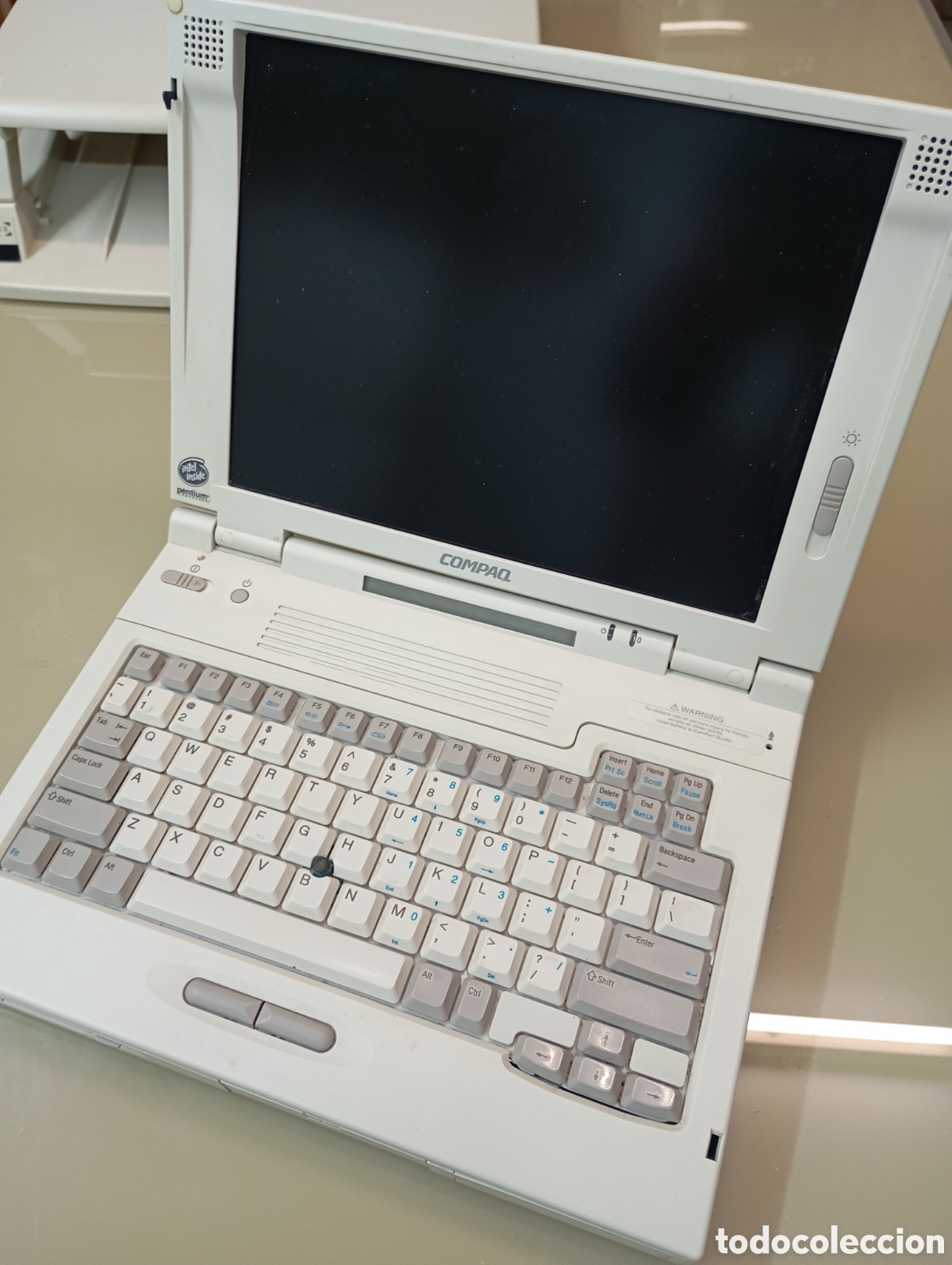 Segunda mano: Compaq 5000 Estaci&oacute;n acoplamiento - Foto 3