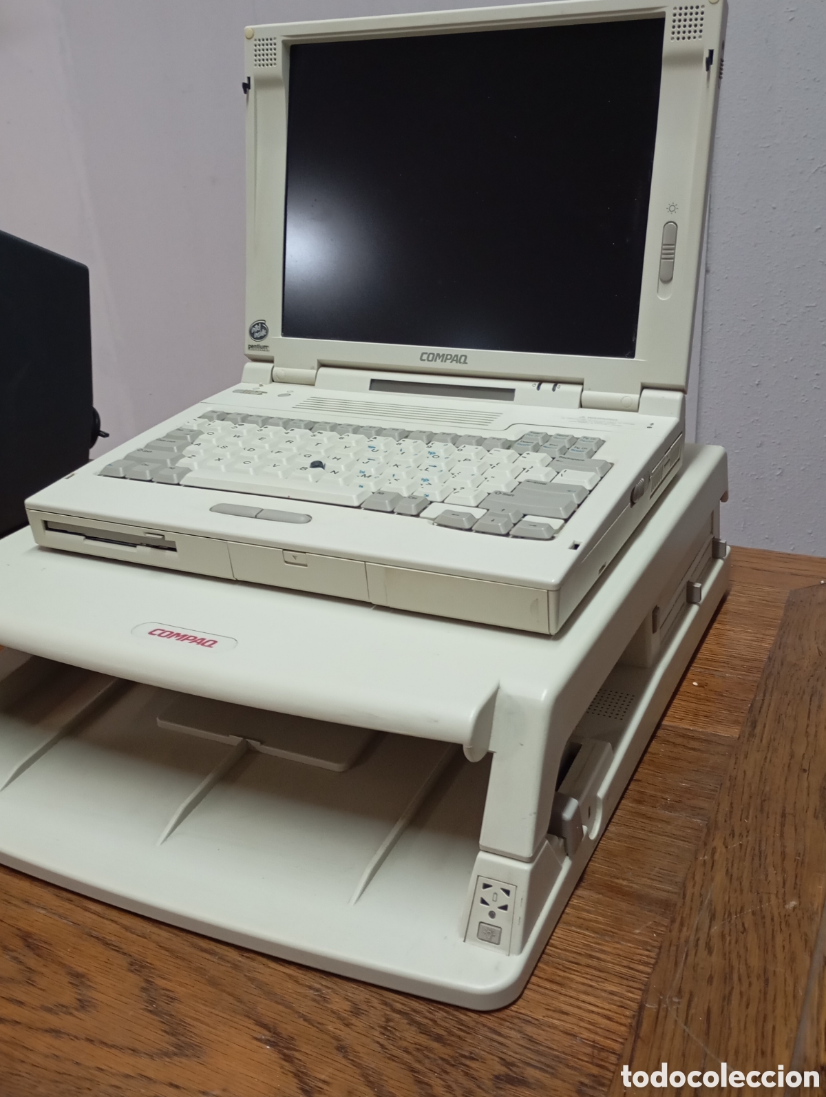 Segunda M&atilde;o: Compaq 5000 Estaci&oacute;n acoplamiento
