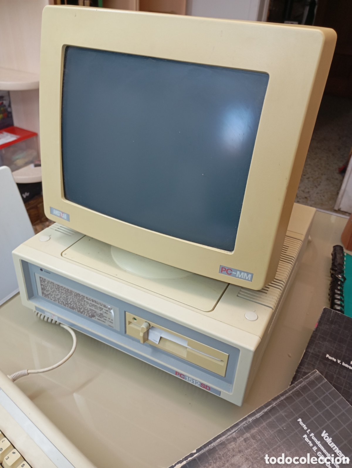 Segunda mano: Amstrad 1512 cajas, manuales, cursos, discos... - Foto 3