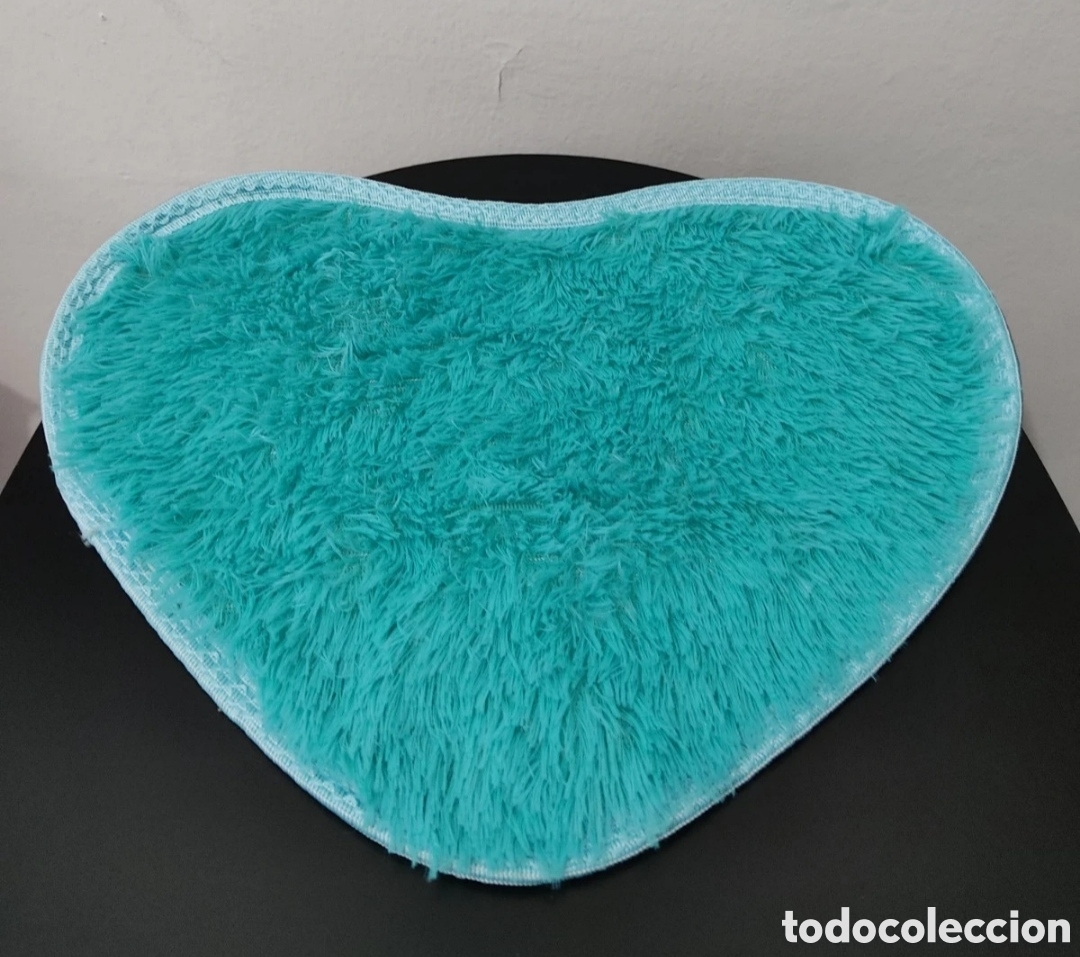 Segunda mano: Alfombra de Ba&ntilde;o con Forma de Coraz&oacute;n 1 Uso - Foto 1