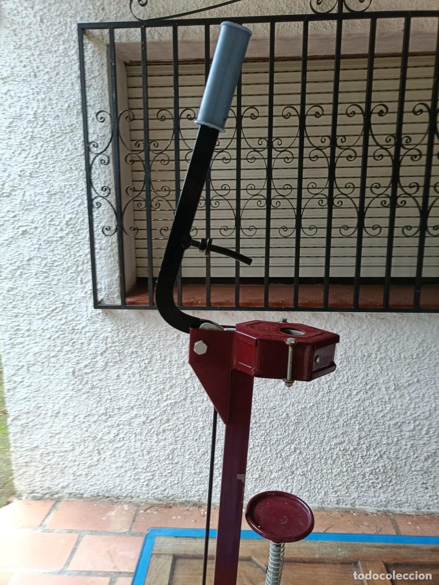 Segunda mano: Encorchadora manual con muy poco uso - Foto 4