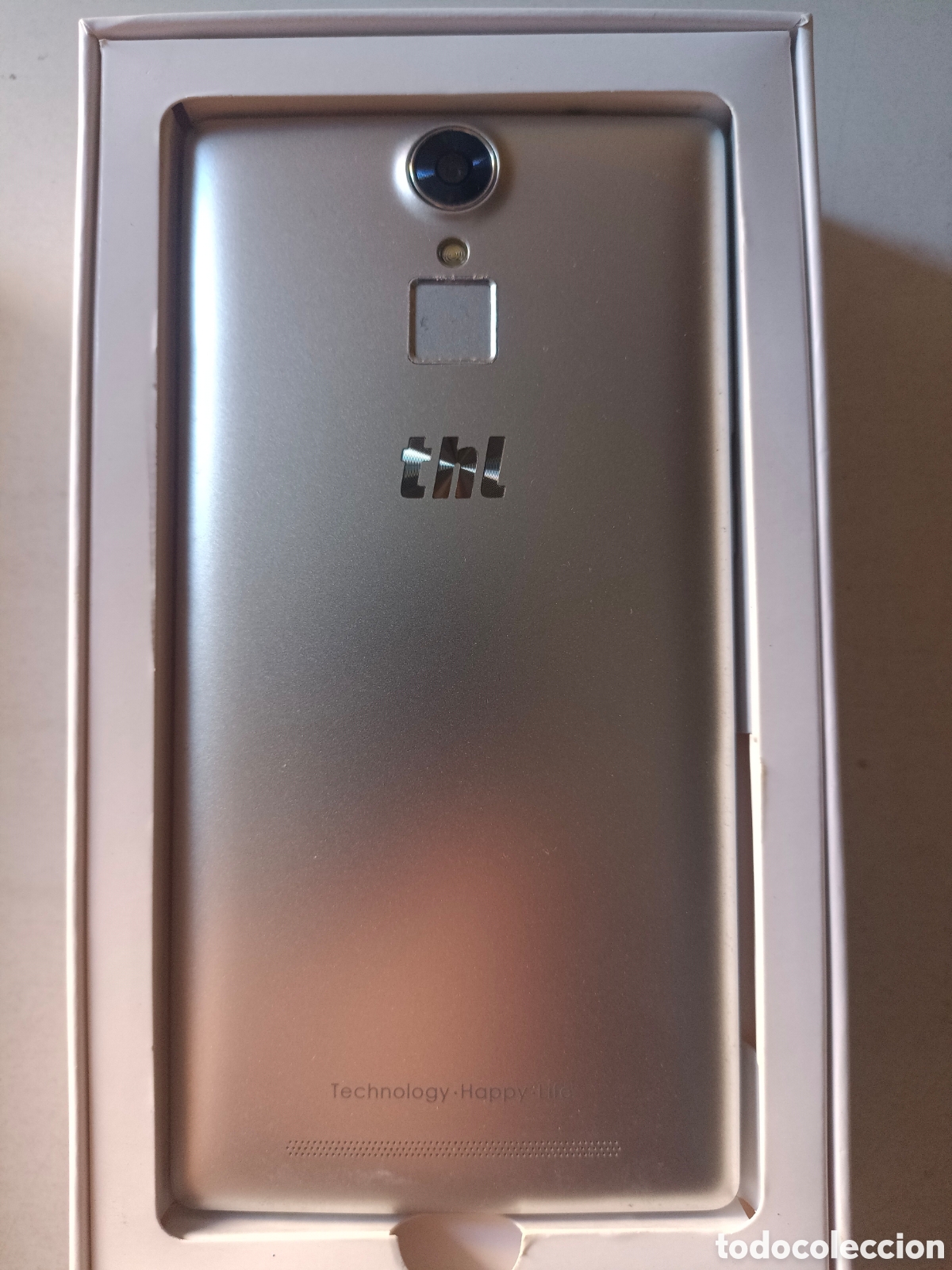 Segunda mano: Tel&eacute;fono libre THL T7 averiado - Foto 3