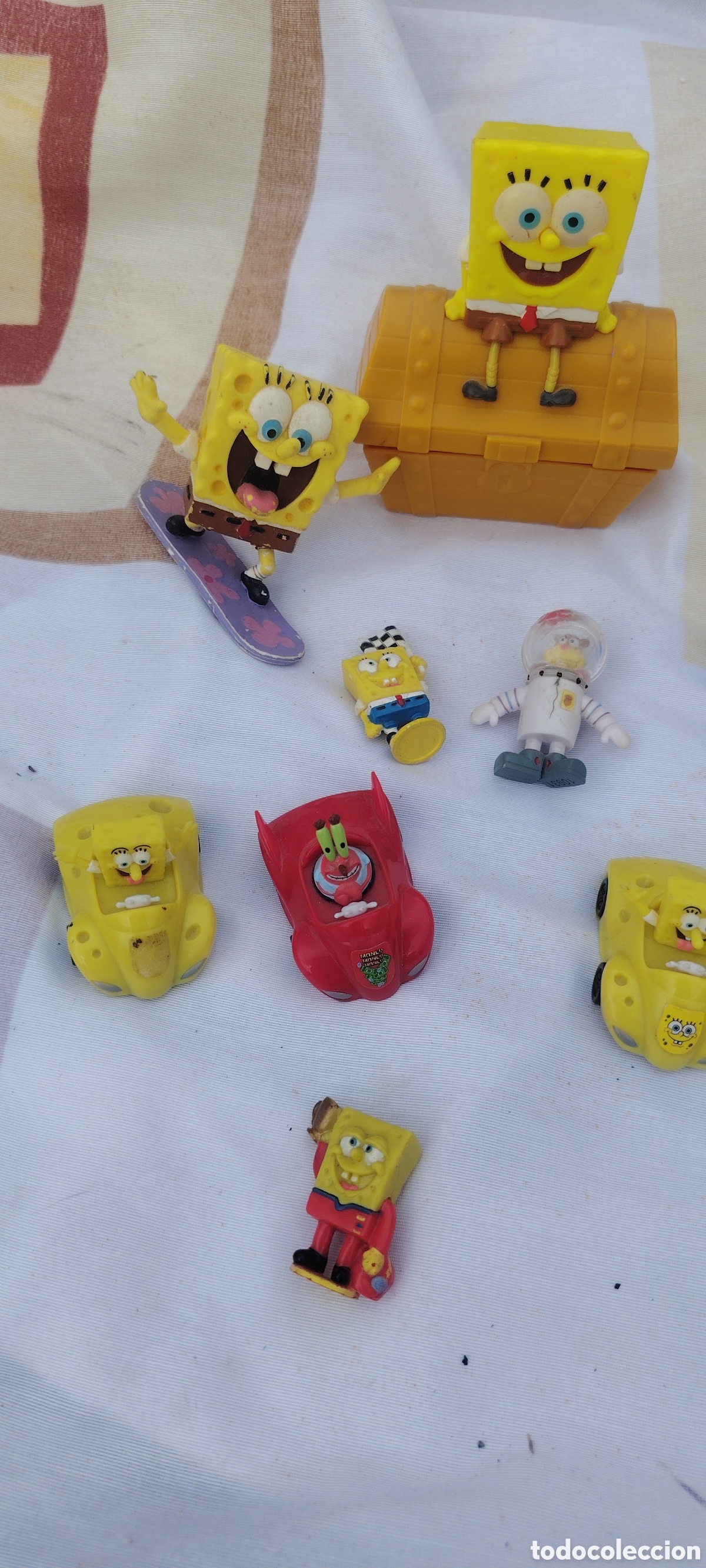 Segunda mano: Lote Bob esponja ba&uacute;l coche mu&ntilde;eco - Foto 2