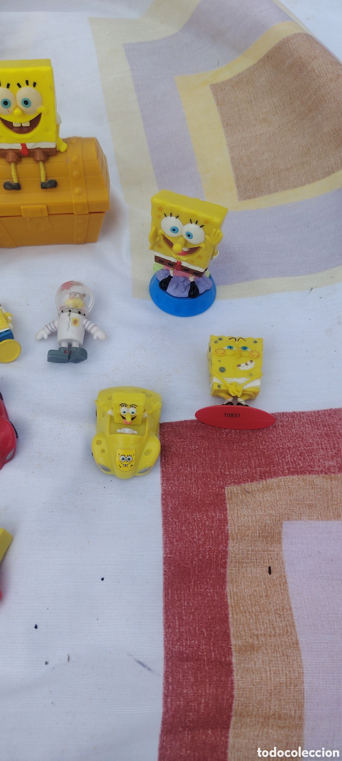 Segunda mano: Lote Bob esponja ba&uacute;l coche mu&ntilde;eco - Foto 3