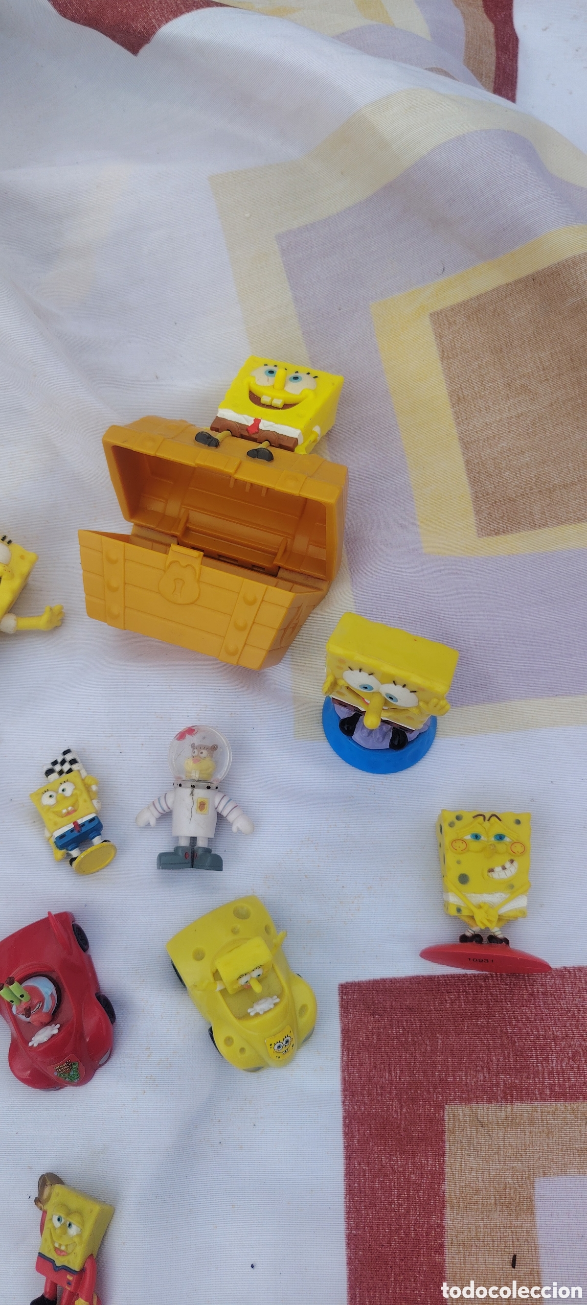 Segunda mano: Lote Bob esponja ba&uacute;l coche mu&ntilde;eco - Foto 4