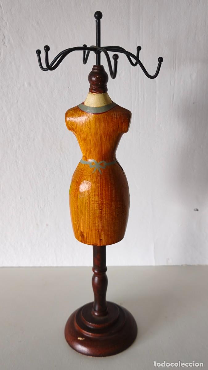 Segunda mano: MANIQUI JOYERO MADERA - Foto 3