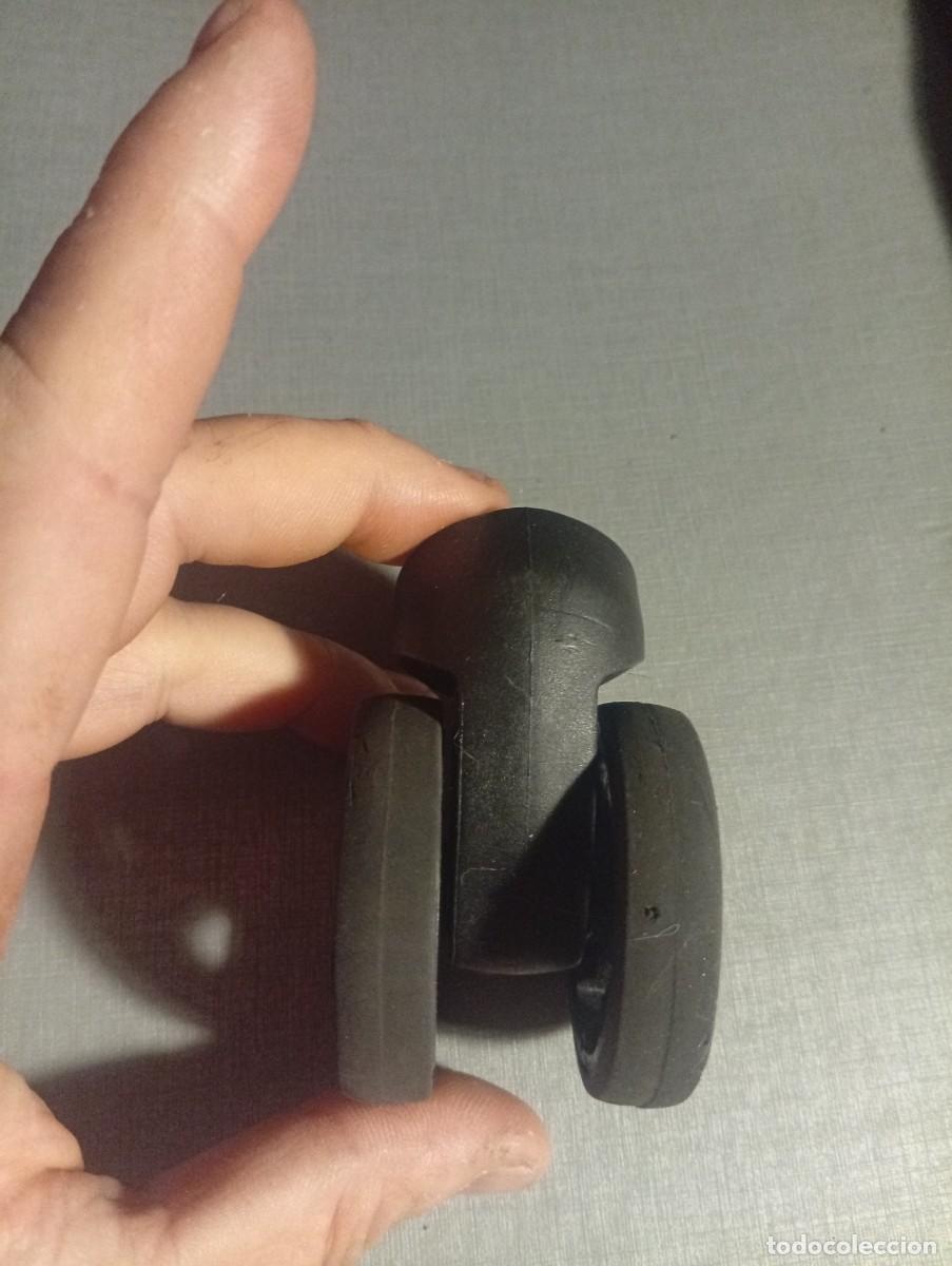 Segunda mano: Rueda de maleta.............. - Foto 3