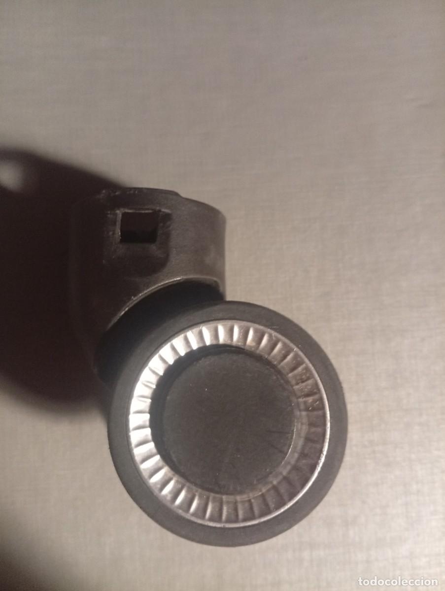 Segunda mano: Rueda de maleta.............. - Foto 1