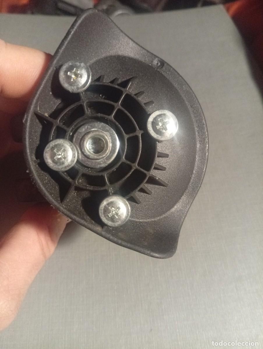 Segunda mano: Rueda de maleta.............. - Foto 6