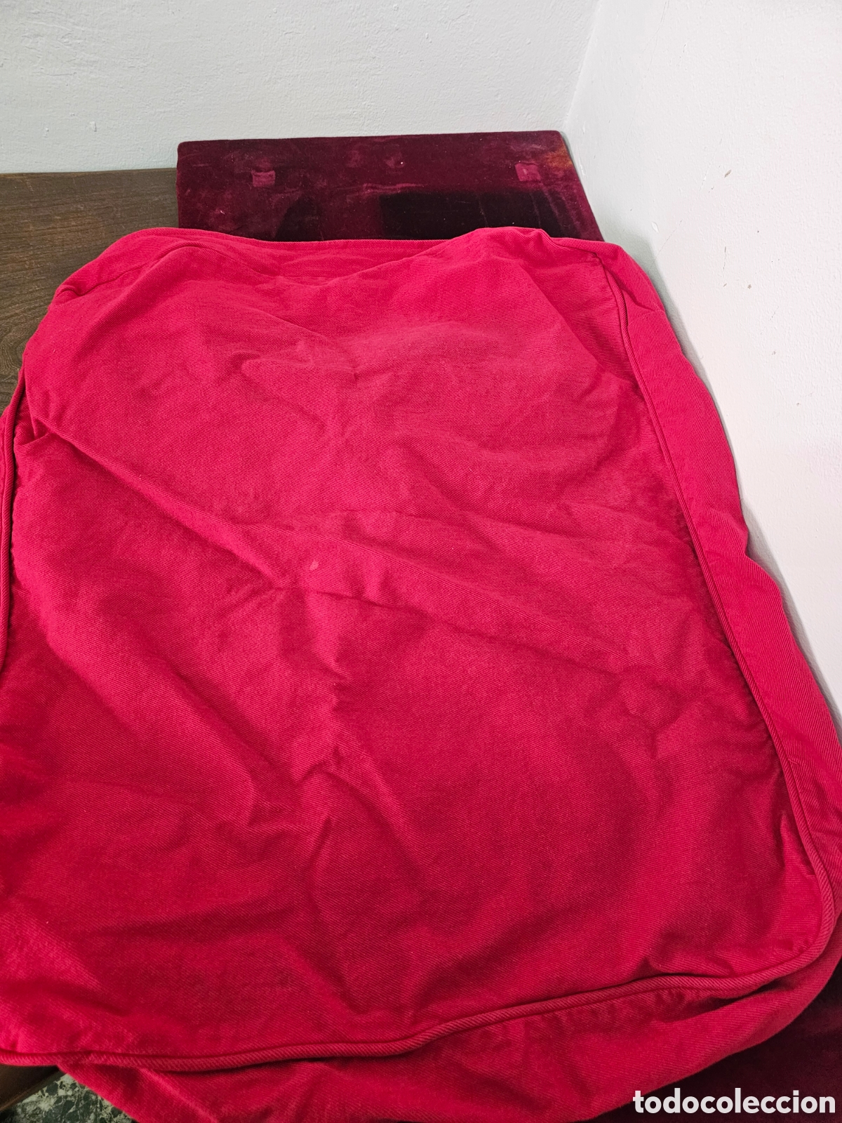 Segunda mano: Funda de coj&iacute;n o sof&aacute; roja, de Ikea, EKTORP - Foto 5