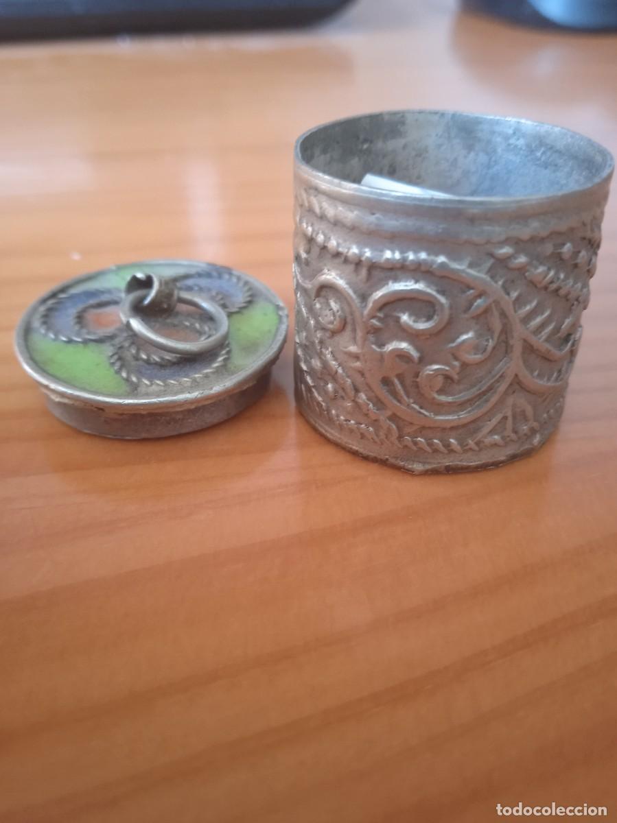 Segunda mano: Peque&ntilde;a cajita metalica - Foto 3