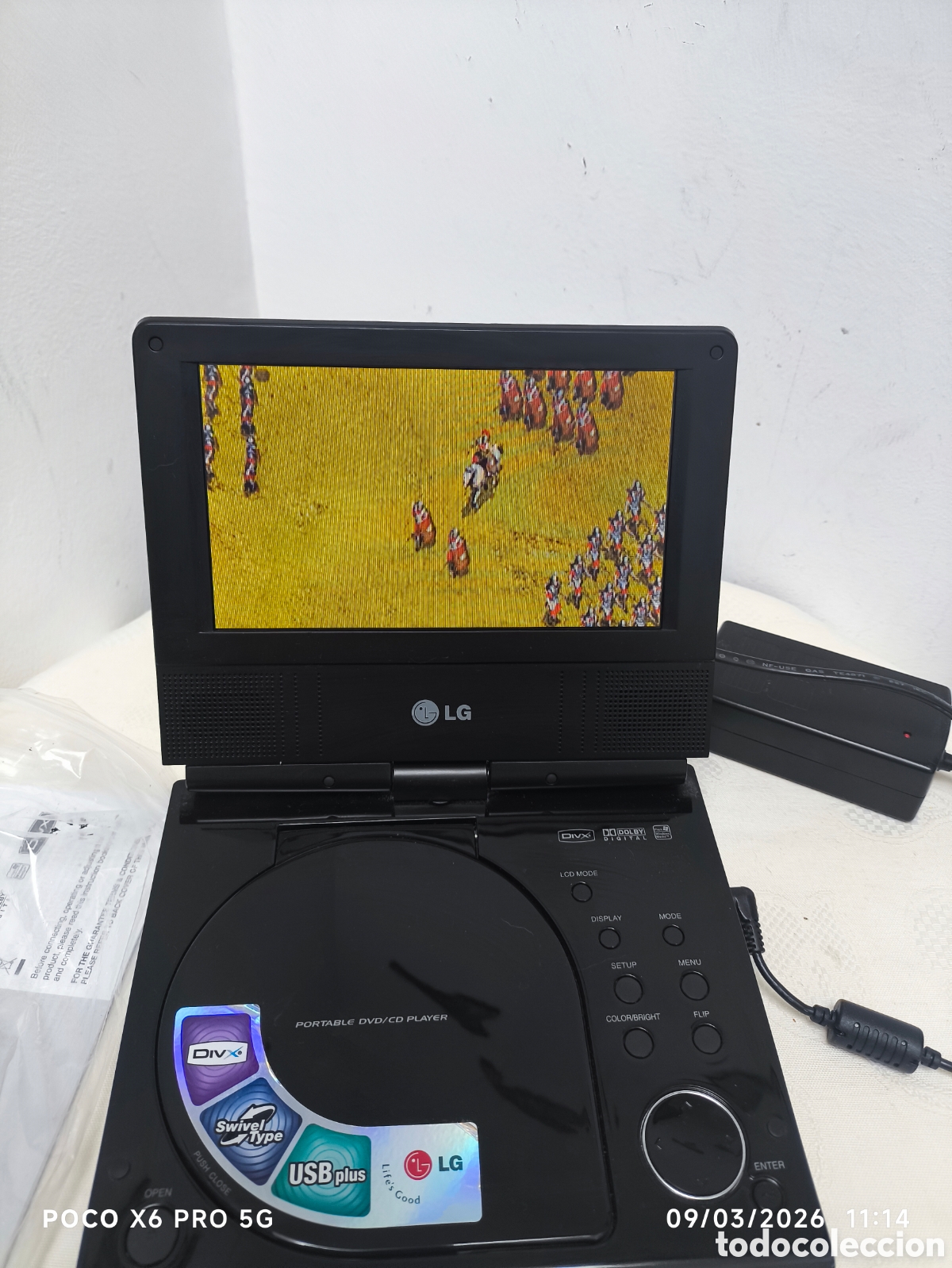 Segunda mano: reproductor de DVD/CD port&aacute;til de la marca LG - Foto 3