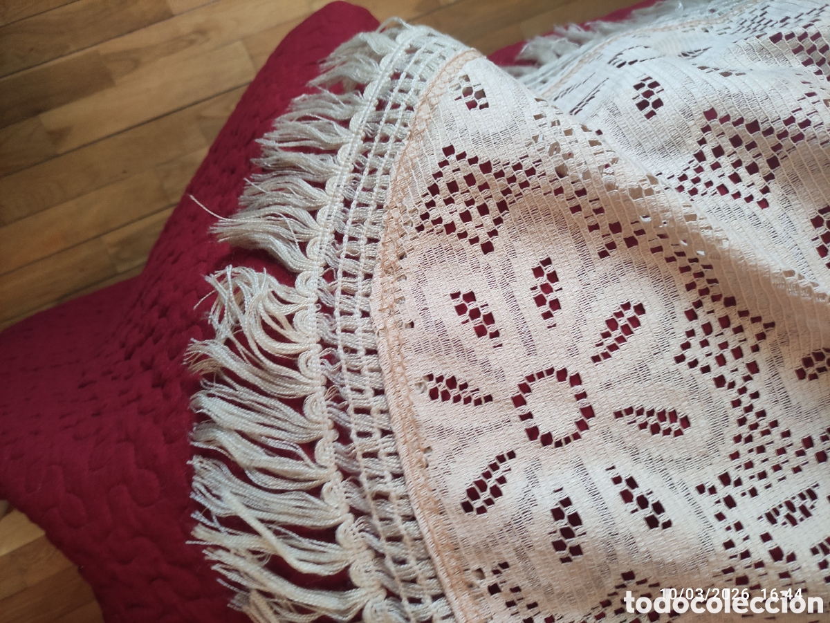 Segunda mano: Colcha antigua tipo crochet beige - Foto 5