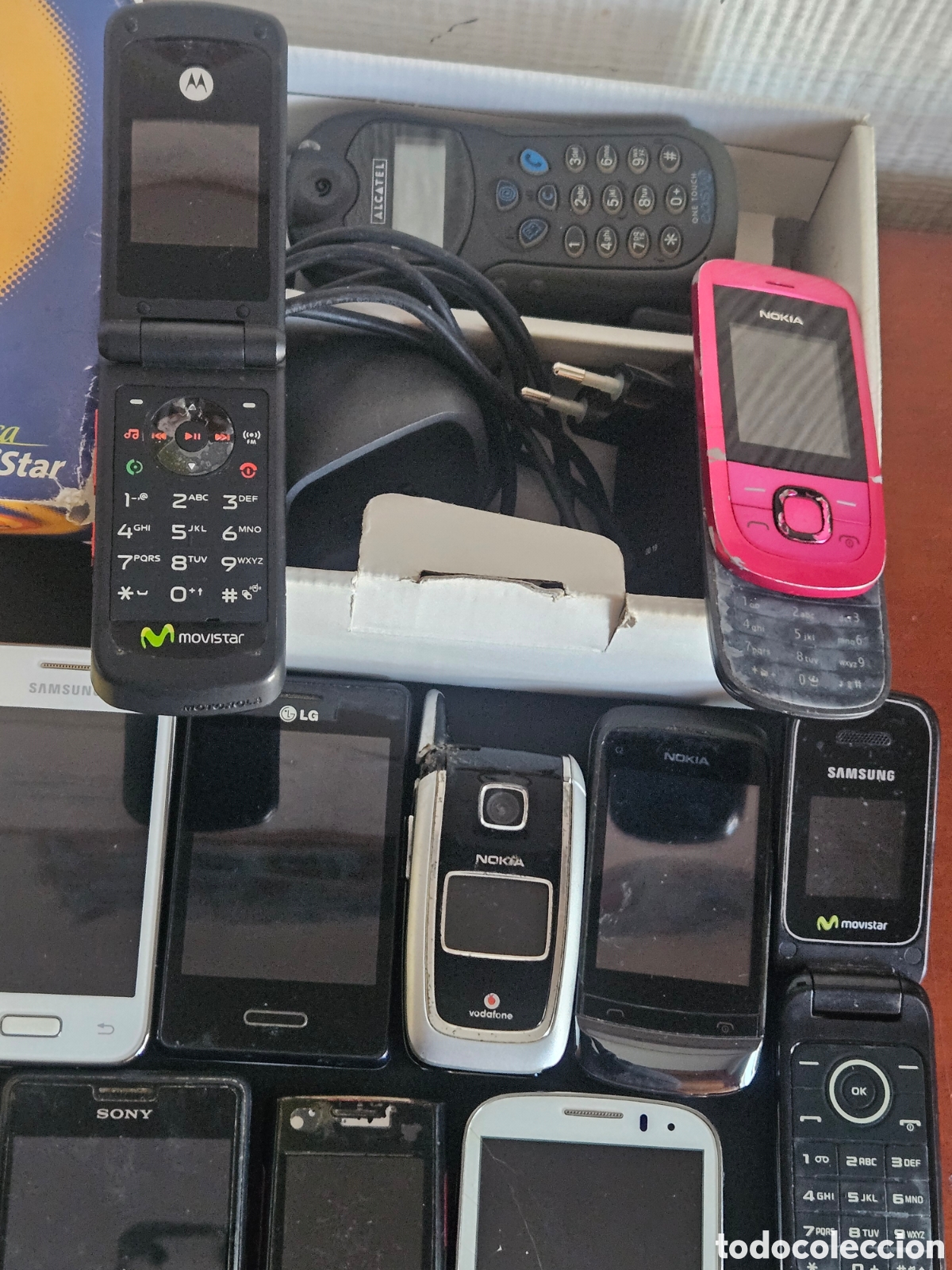 Segunda mano: Lote de telefonos moviles y cargadores - Foto 4