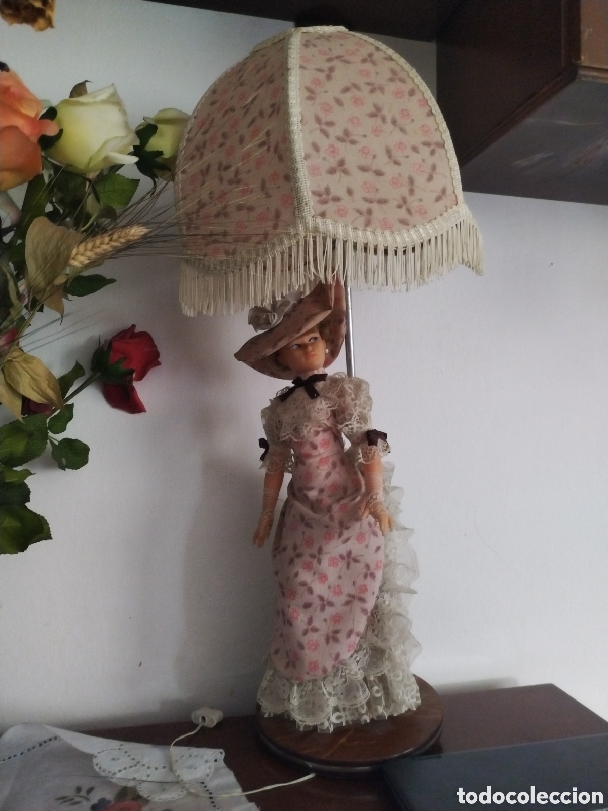 Segunda mano: Mu&ntilde;eca con l&aacute;mpara 70 cm altura - Foto 1