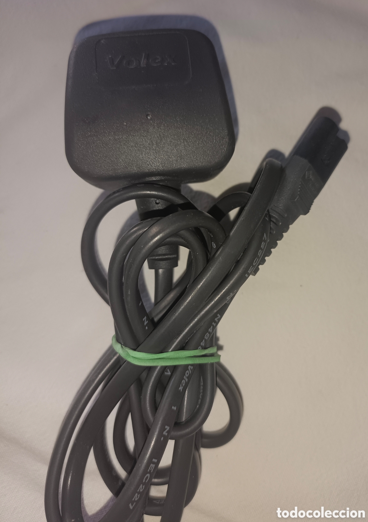 Segunda mano: Cable IEC C7 o &rdquo;figura de ocho&rdquo; BS 1363 - Foto 2
