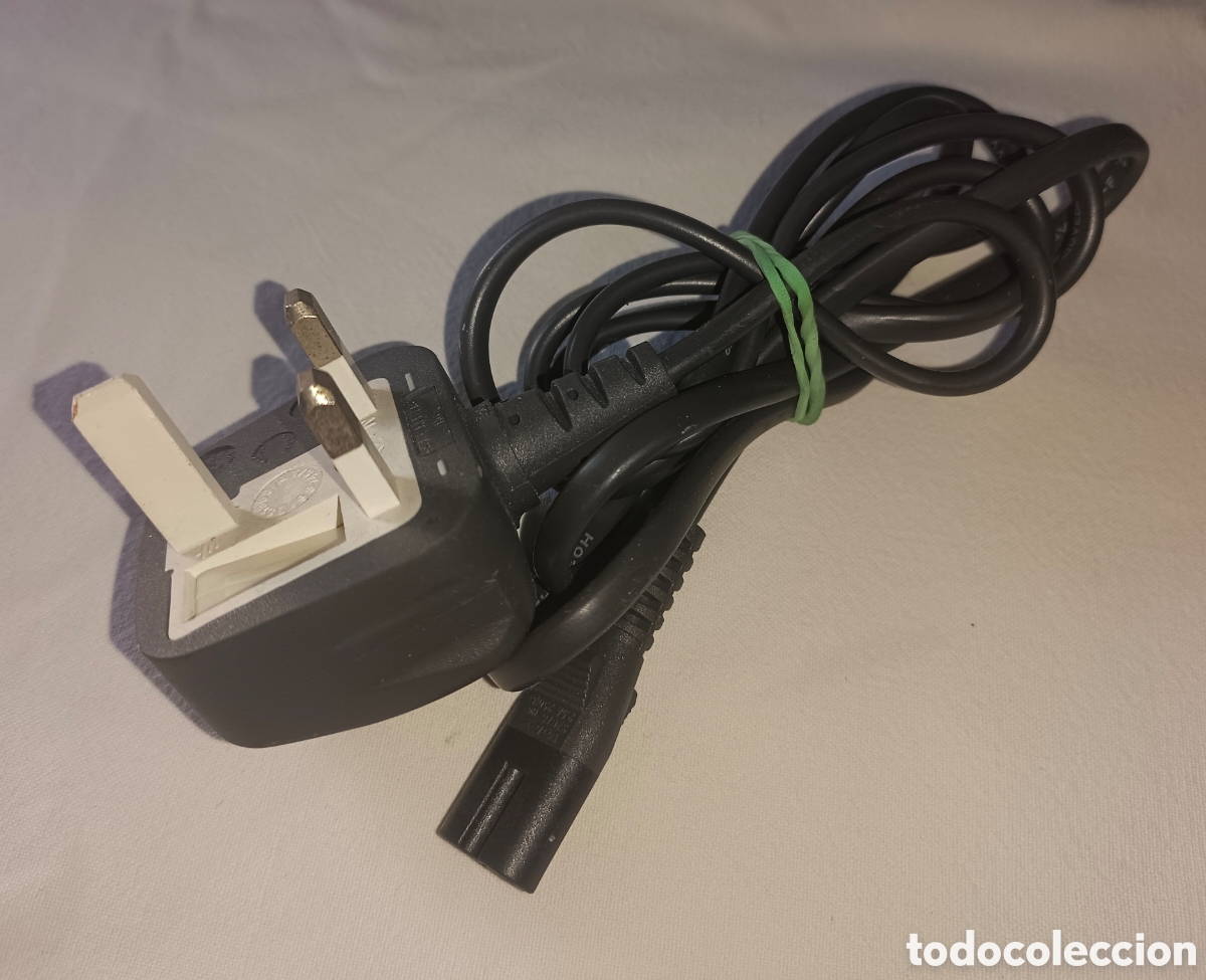 Segunda mano: Cable IEC C7 o &rdquo;figura de ocho&rdquo; BS 1363 - Foto 1