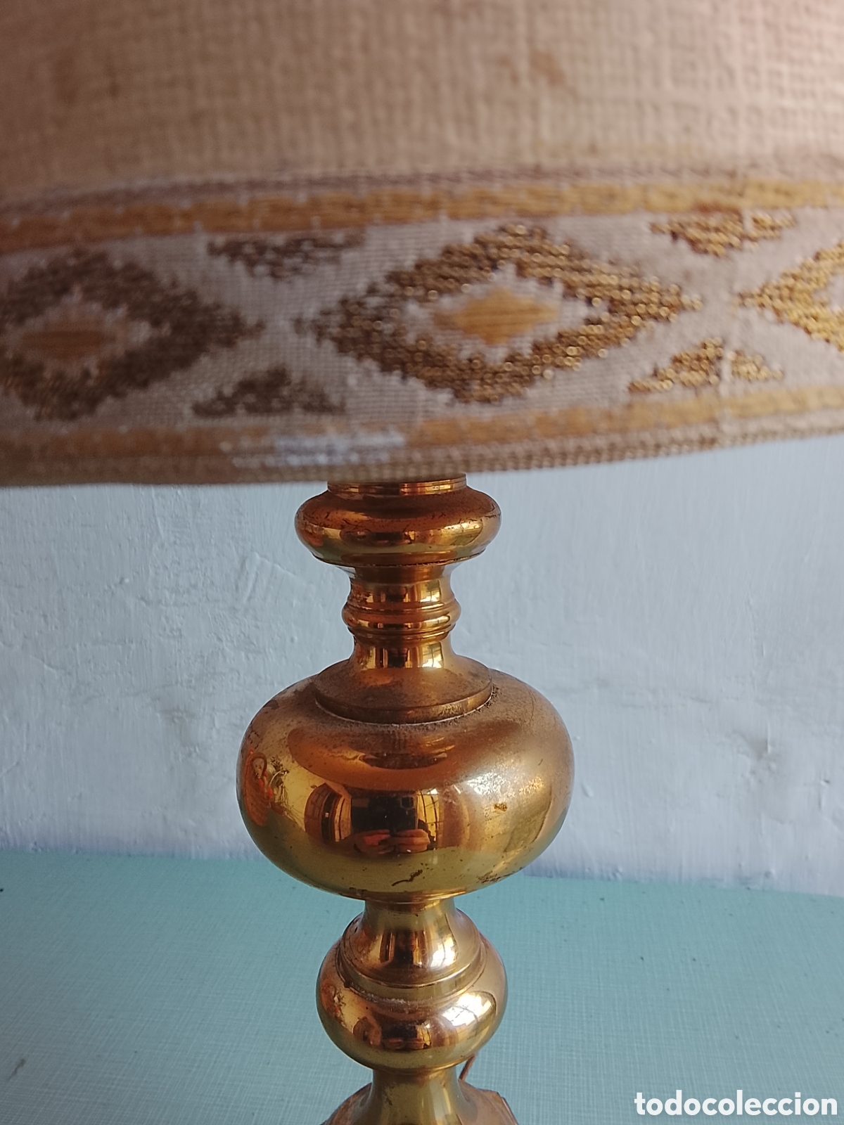 Segunda mano: Antigua l&aacute;mpara con pie de bronce. - Foto 3