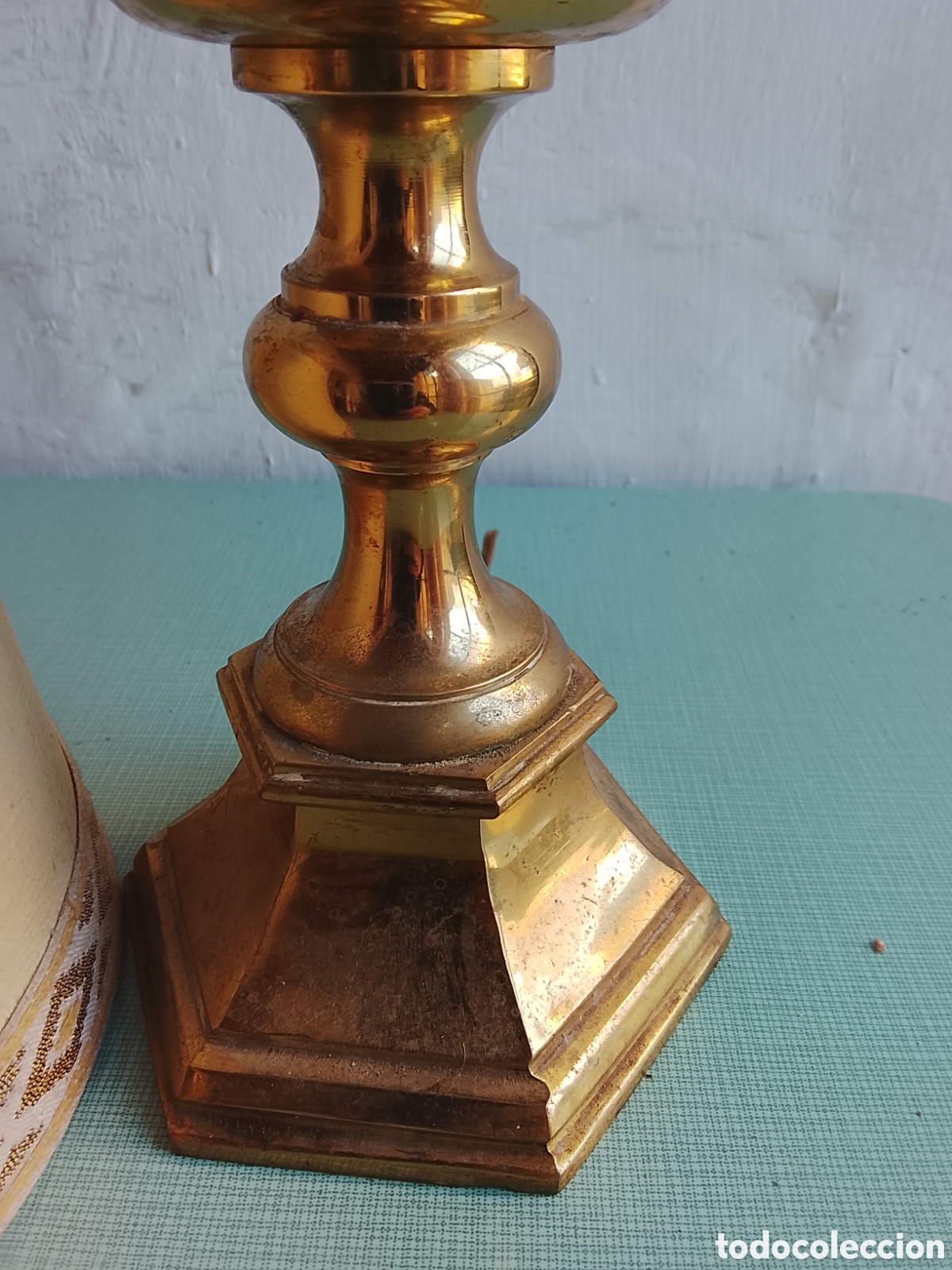 Segunda mano: Antigua l&aacute;mpara con pie de bronce. - Foto 6