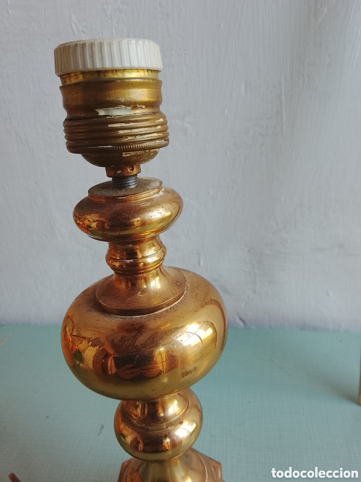 Segunda mano: Antigua l&aacute;mpara con pie de bronce. - Foto 10