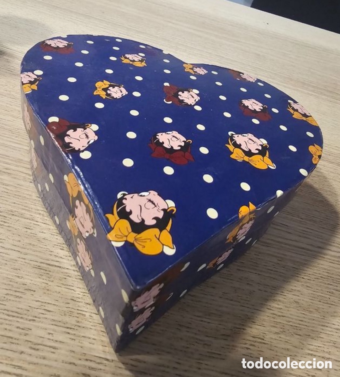 Segunda mano: Caja en forma de coraz&oacute;n de Betty Boop - Foto 2
