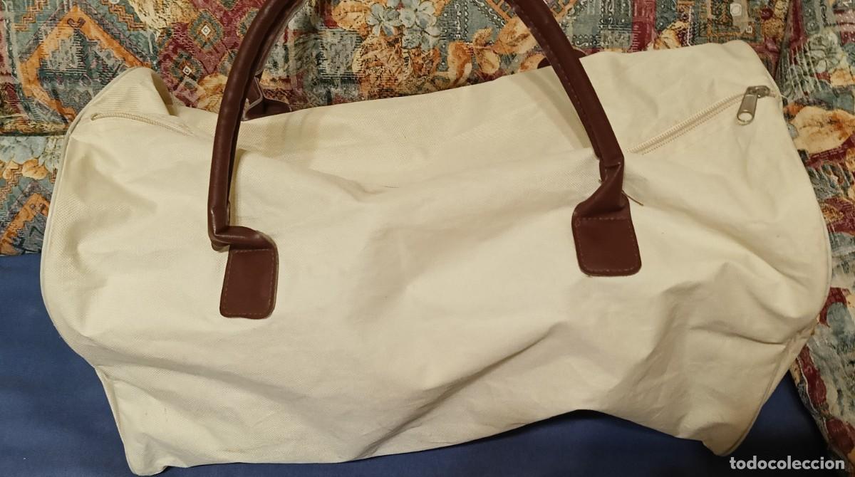 Segunda mano: Bolsa tipo deporte de tela - Foto 1