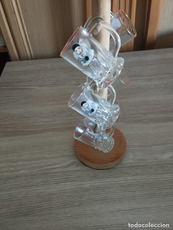 Segunda mano: Juego de chupitos con soporte de madera - Foto 3