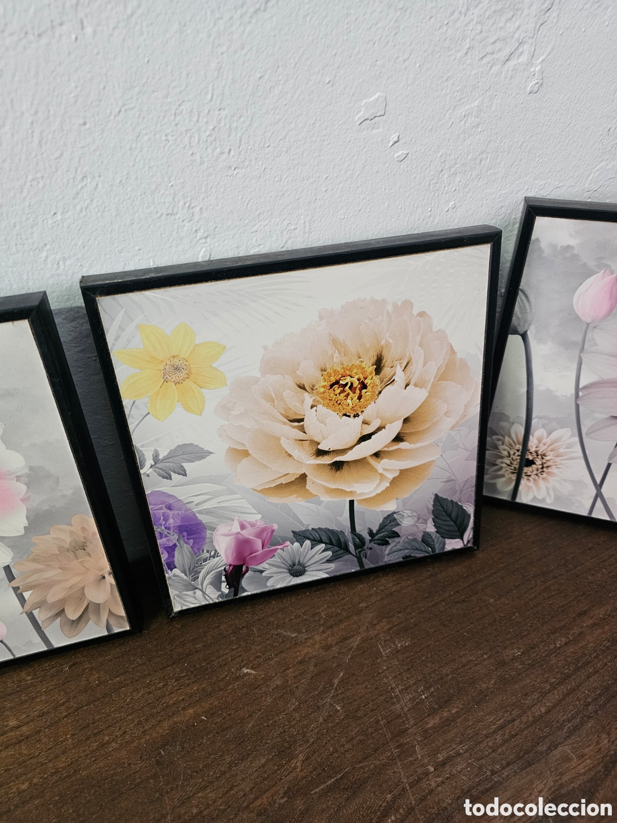 Segunda mano: 5 cuadros de flores Impresas. Colores - Foto 3