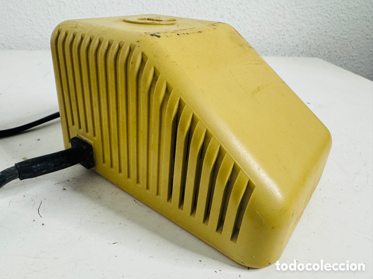 Segunda mano: power supply commodore 64 vic 20 c64 - Foto 3