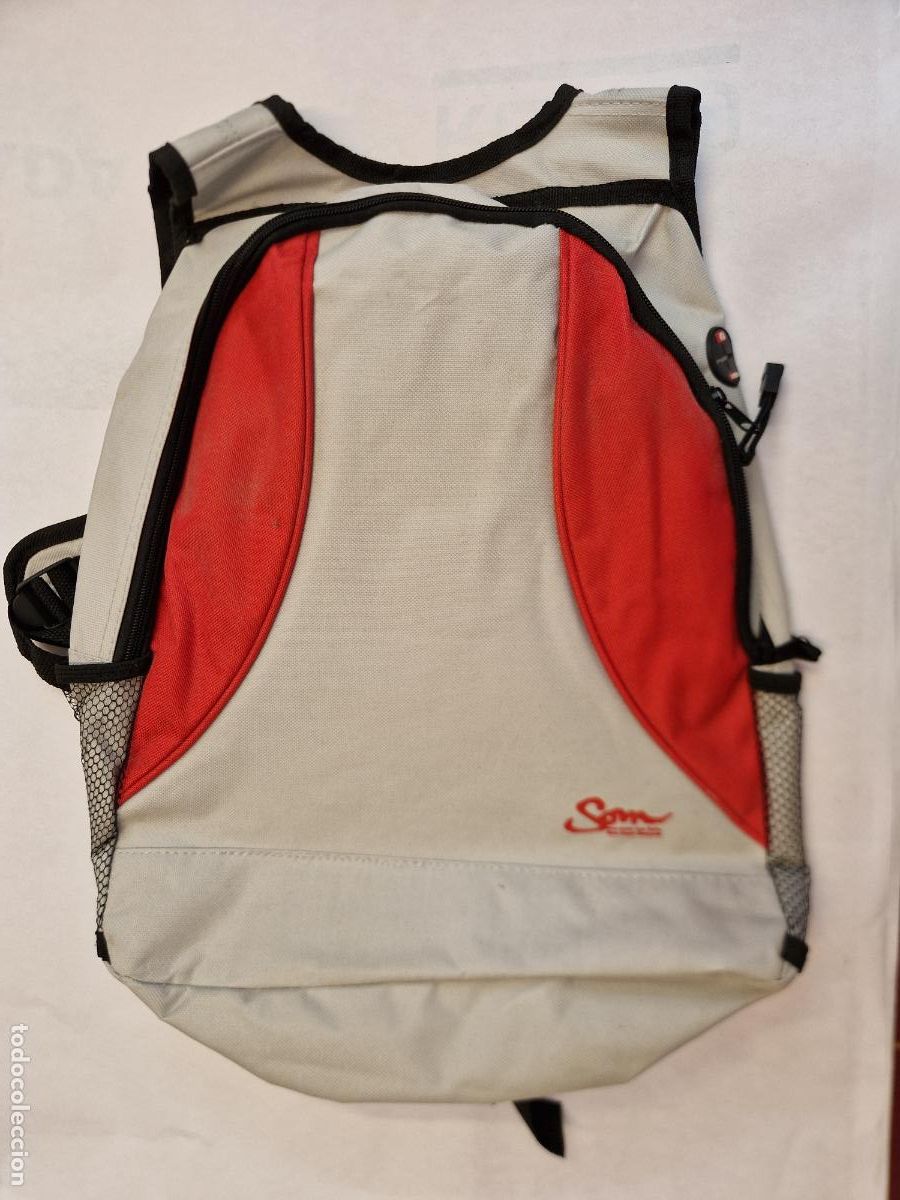 Segunda Mano: BONITO MORRAL. COLOR GRIS, PERFECTO ESTADO.