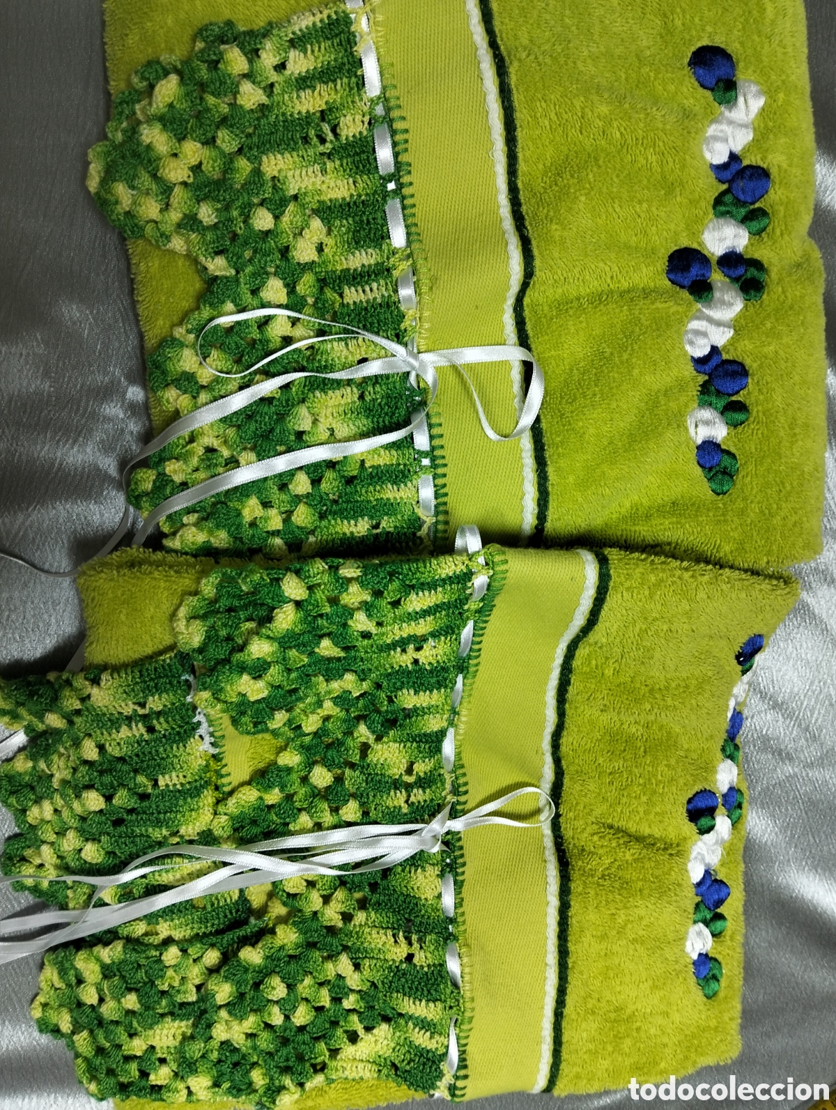 Seconda Mano: Lote 2 toallas verdes con ganchillo hecho a mano &ndash; Algod&oacute;n &ndash; Lavadas sin uso vintage