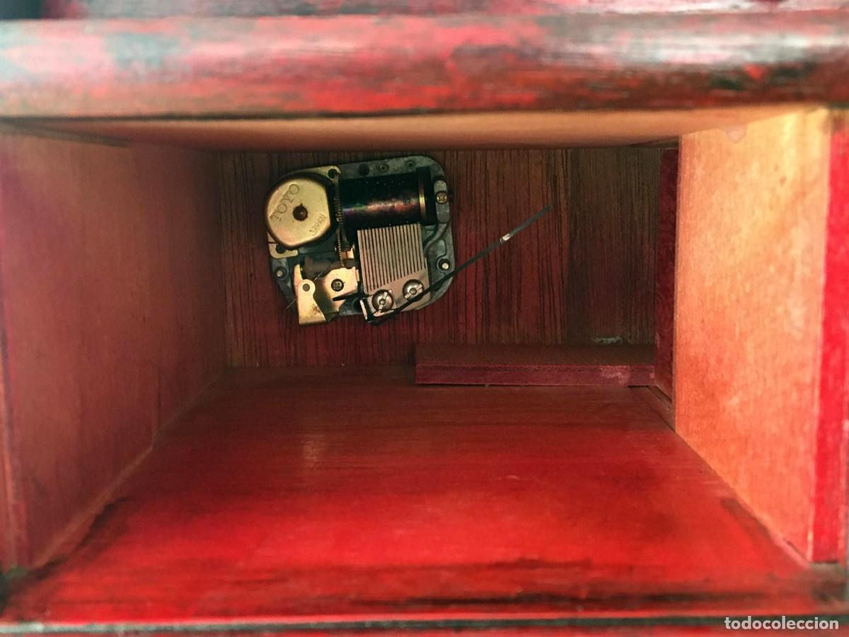 Segunda mano: Joyero-mueble de madera con caja de m&uacute;sica - Foto 6