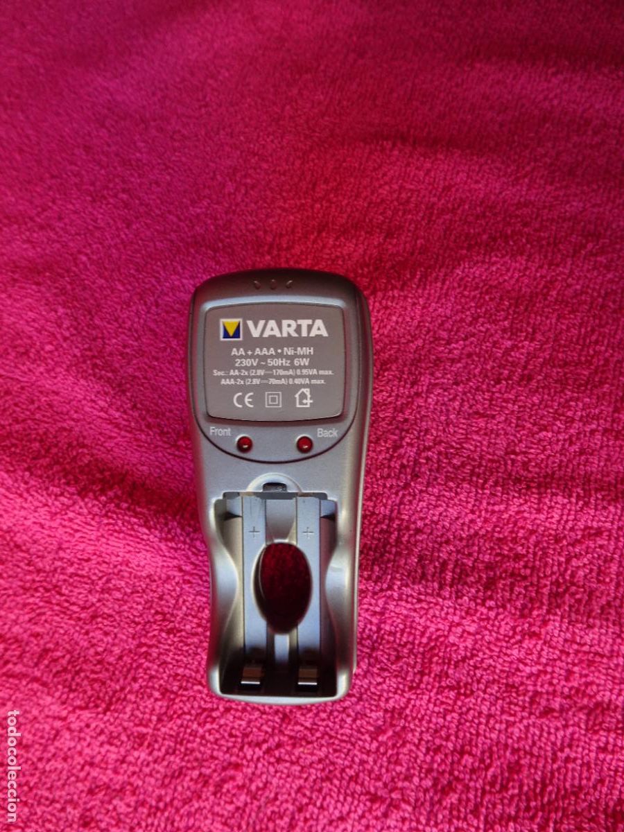 Segunda Mano: varta cargador de 4 pilas recargables AA AAA NI-MH funcionando