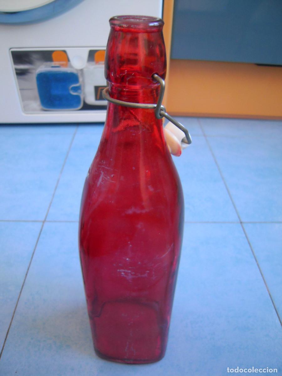 Segunda mano: Botella de vidrio rellenable roja - Foto 4