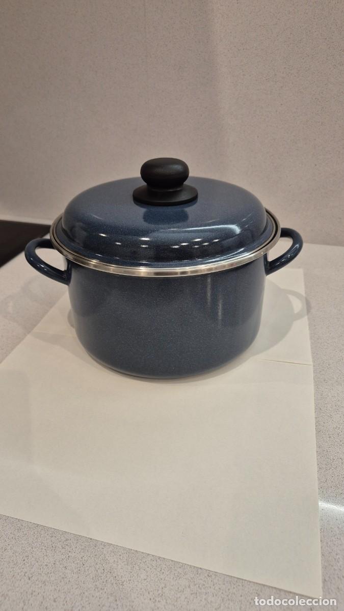 Segunda Mano: Cacerola Grande Azul y Negra