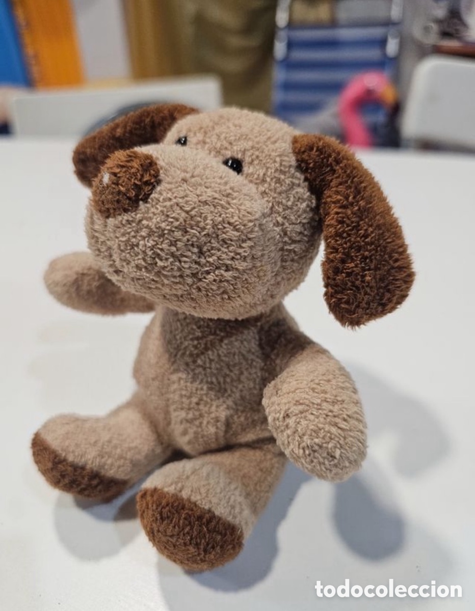 Segunda Mano: Perrito de peluche marr&oacute;n