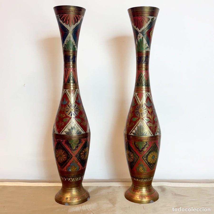 Segunda Mano: Pareja de Floreros Met&aacute;licos