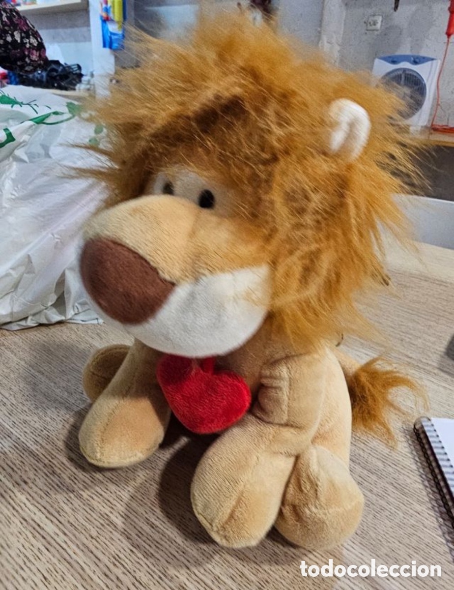 Segunda mano: Le&oacute;n de peluche usado - Foto 1