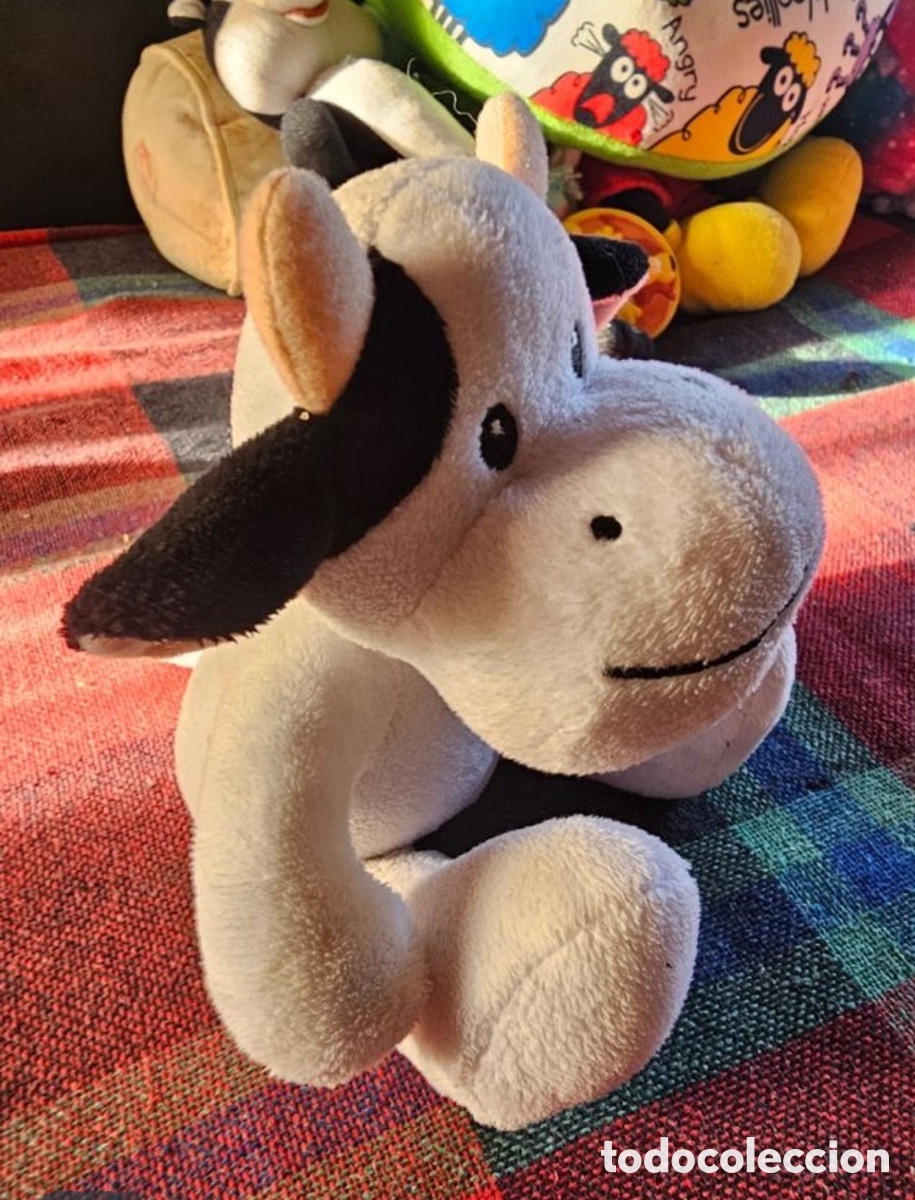 Segunda mano: Peluche vaquita muy simp&aacute;tica - Foto 2