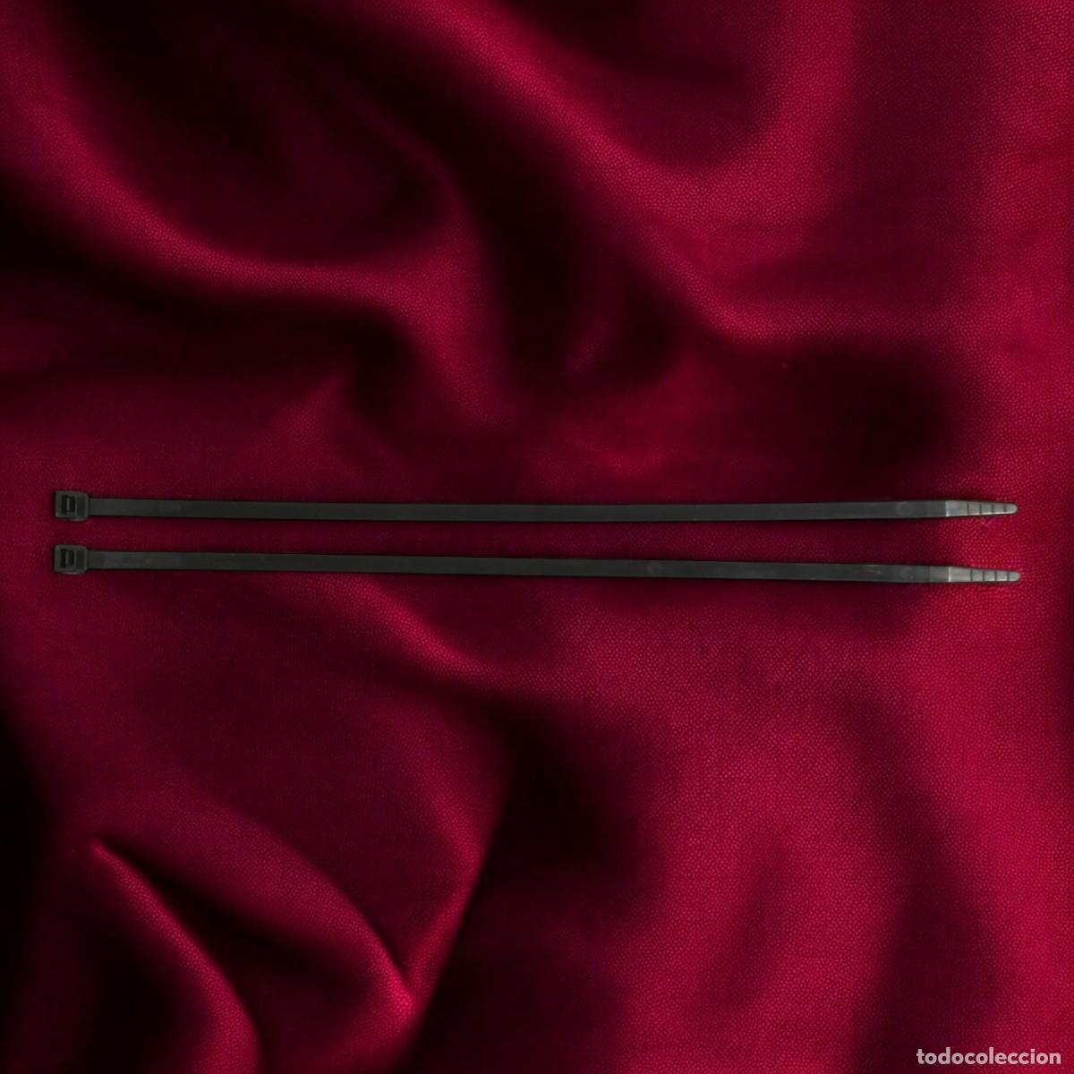 Segunda Mano: Lote De 2 Bridas De Pl&aacute;stico Negro &ndash; 38 Cm De Largo Cada Una | Resistencia Y Versatilidad