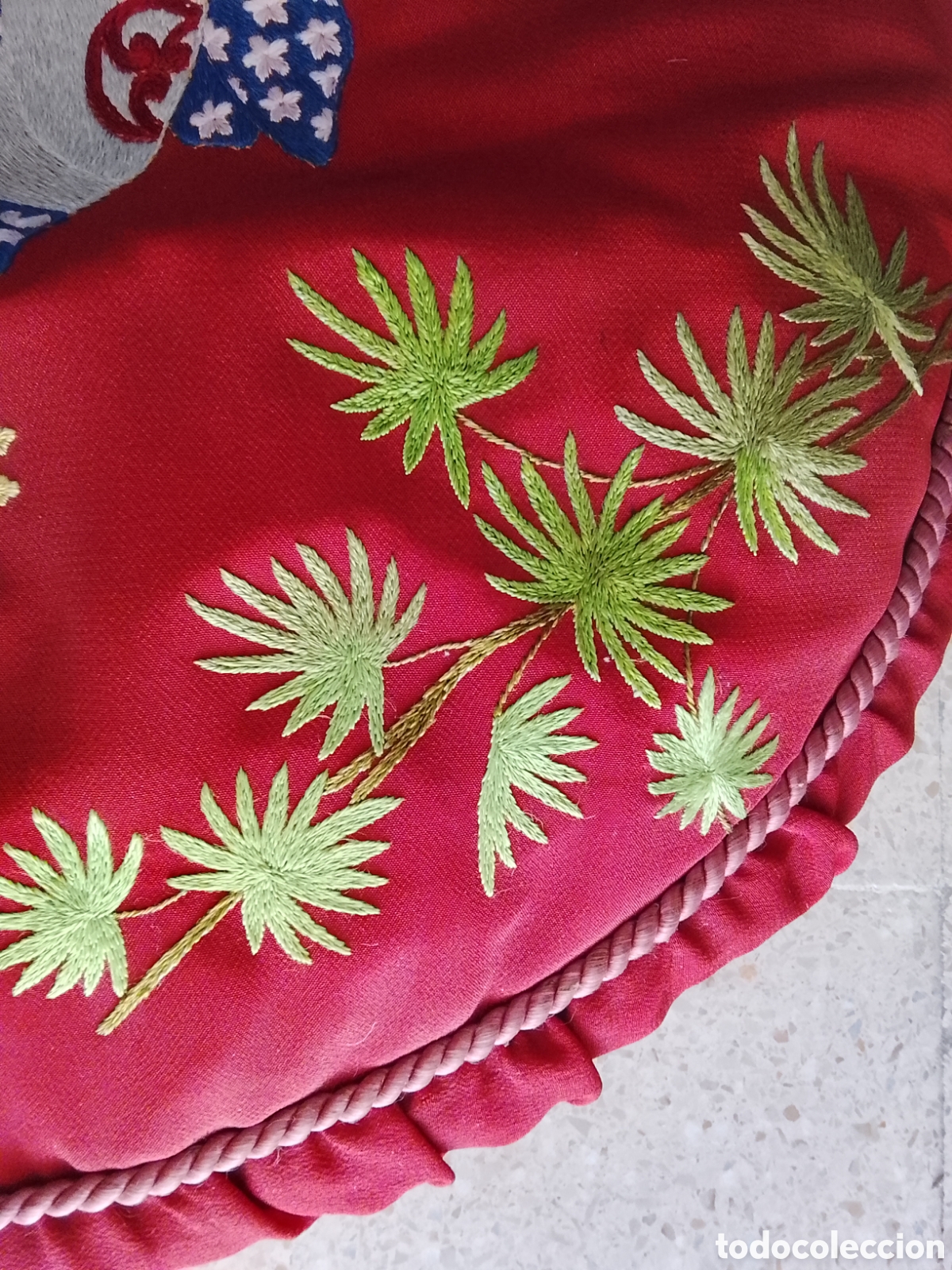 Segunda mano: Antigua funda de cogin de seda bordado. - Foto 4