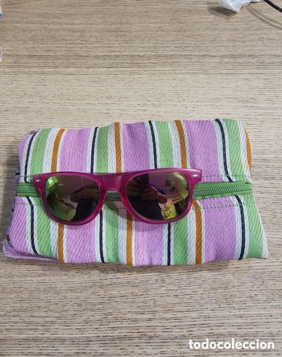 Segunda mano: Conjunto de gafas y neceser playero - Foto 2