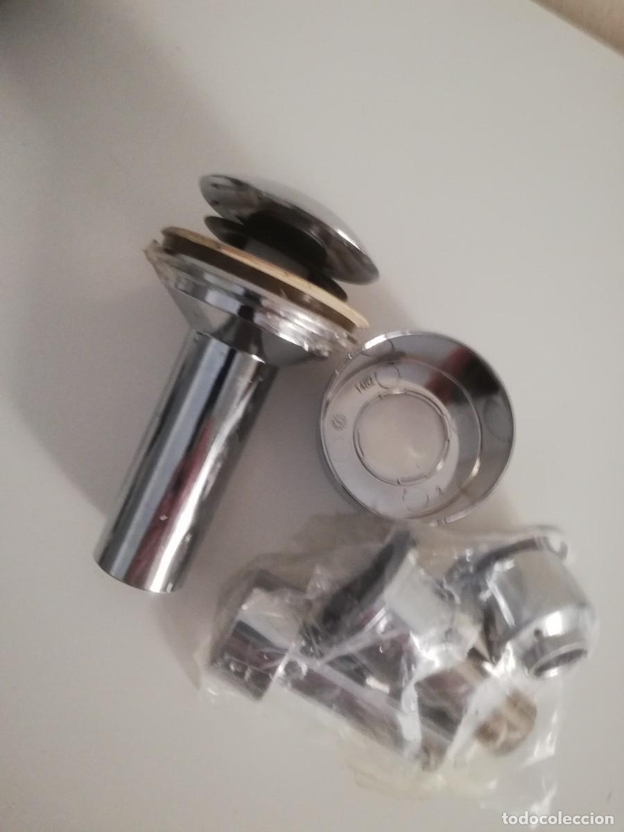 Segunda mano: Llave desag&uuml;e y piezas fontaner&iacute;a - Foto 1