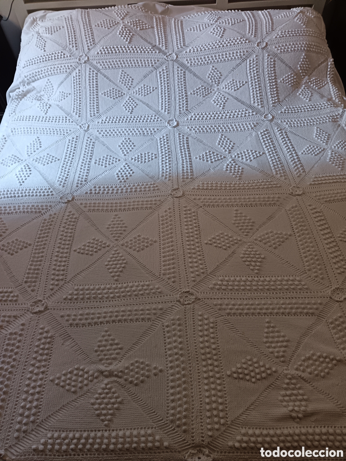 Segunda Mano: 2 Colchas antiguas de crochet o ganchillo de cama individual