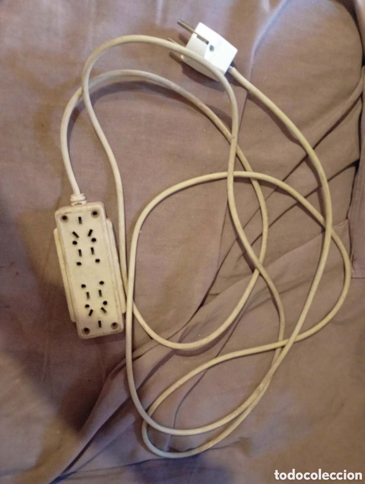 Segunda Mano: ALARGADERA PROLONGADOR CON ENCHUFES EXTRANJEROS 2 METROS