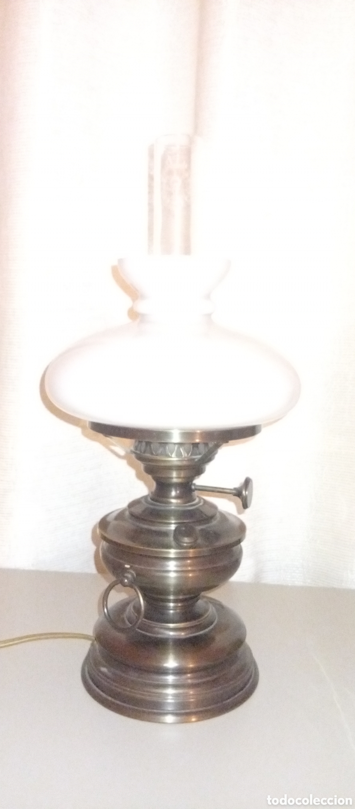 Segunda mano: Lampara estilo antiguo quinqu&eacute; - Foto 2