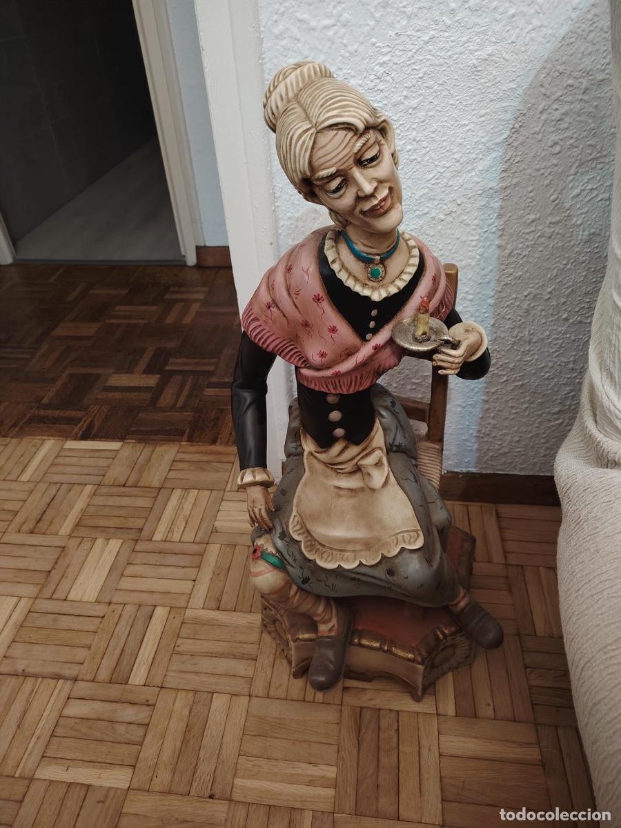 Segunda Mano: Figura vintage mujer con vela &ndash; pieza decorativa de estilo cl&aacute;sico / r&uacute;stico- 72 cm